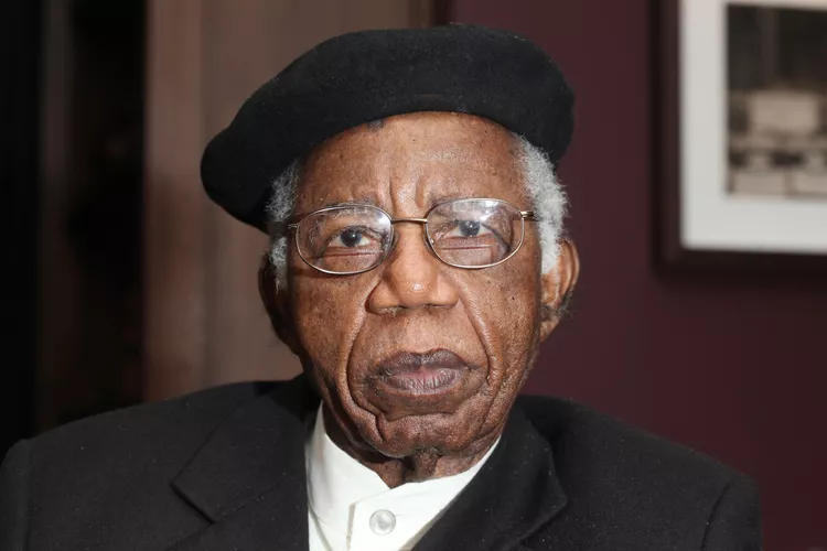 Chinua Achebe, African Writer