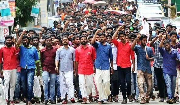 SFI march in front of fees regulatory commission demanding fee hike withdrawal for MBBS seats