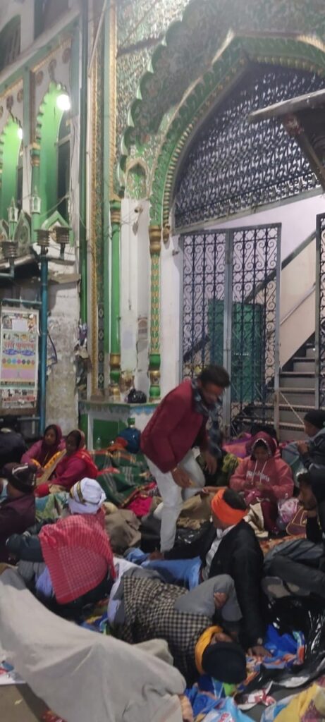 When the victims of the stampede on the banks of the Sangam in Prayagraj Mahakumbham were given shelter in mosques