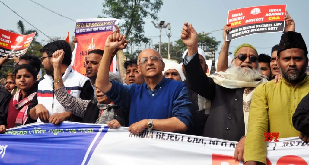 Harsh Mander and other activists at a rally in Kolkata