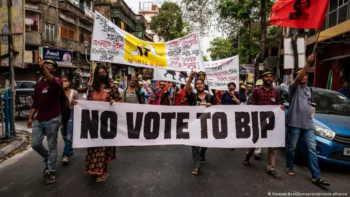 A 'NO VOTE TO BJP' rally was staged in Calcutta with the support of local people, minority groups, students and youth of the society.