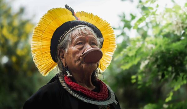 ചീഫ് റാവോണിയുടെ മരച്ചുണ്ടുകൾ