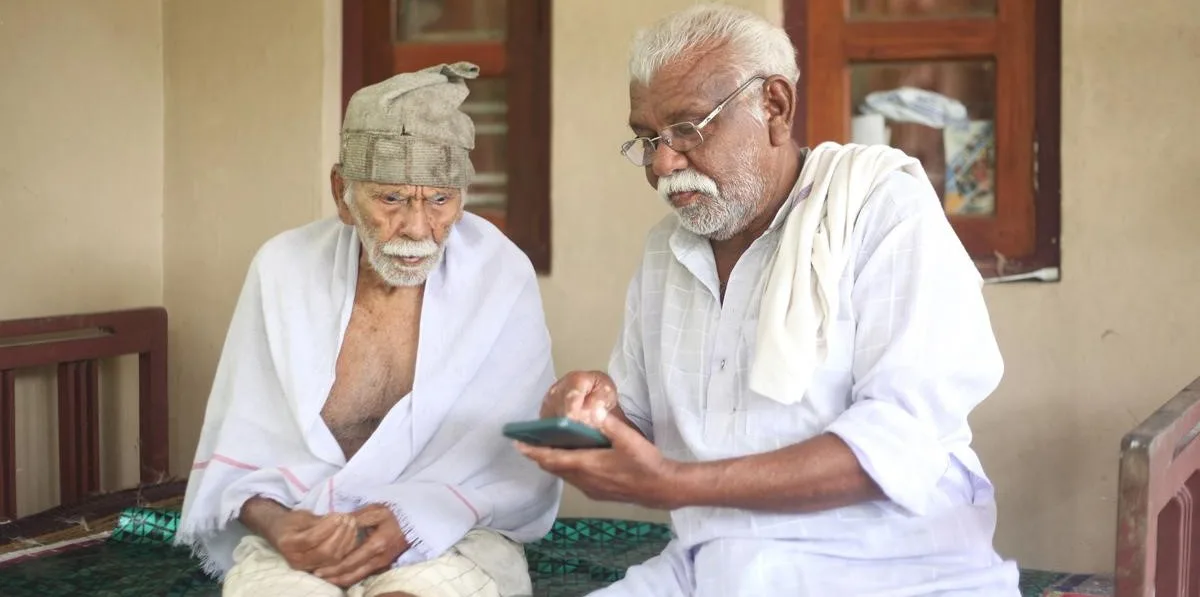 Silver Screen Paradox: How Social Media Both Heals and Harms Kerala’s Elderly