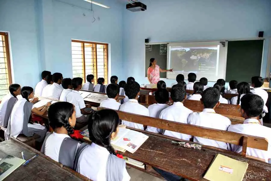 Whole Language, Whole Crisis: Kerala’s Literacy Debate in Global Perspective