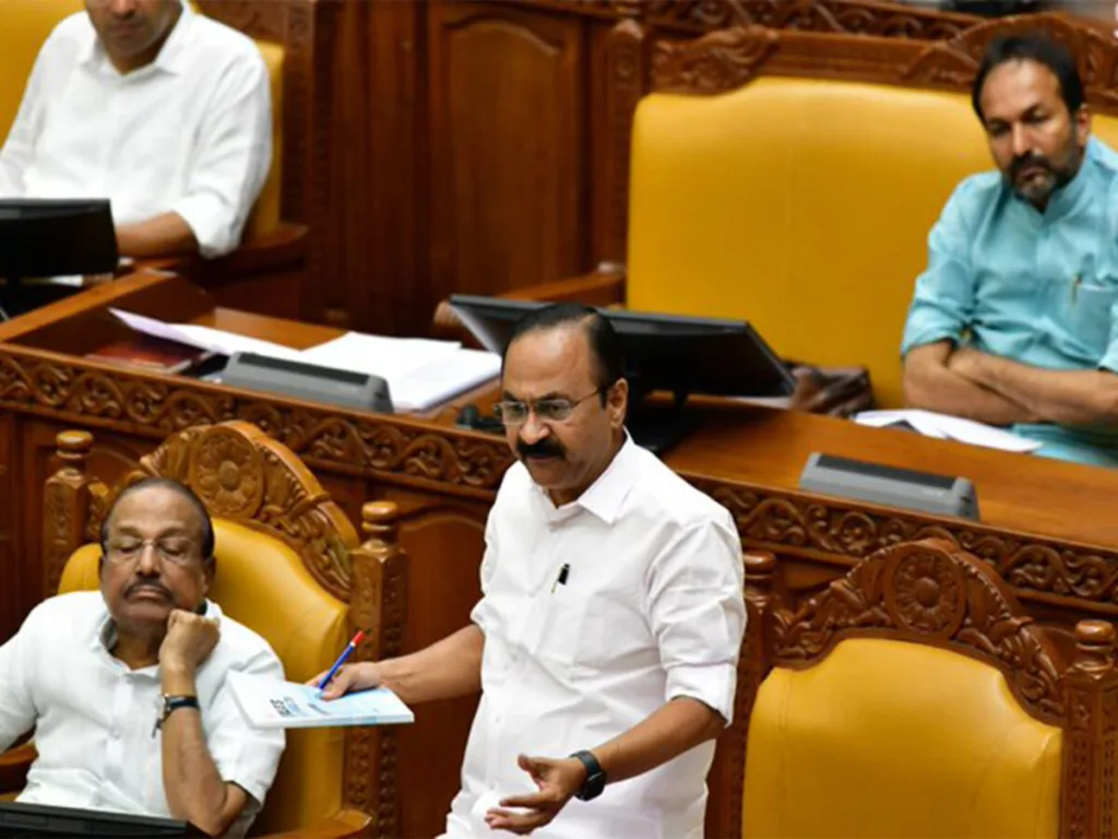 Chief Minister V D Satheesan tabling ‘Kerala’s Fiscal Health: A Status Report’ in the Assembly on 04-06-2026.
